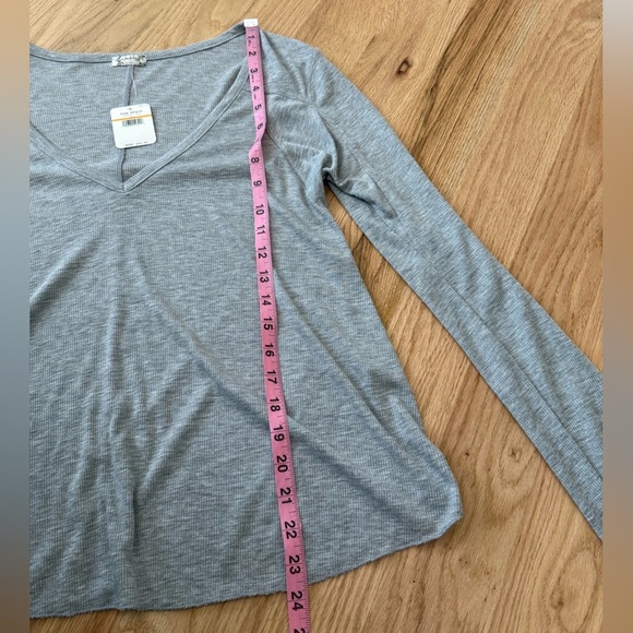 NEW Free People Don’t Rock The Boat Ribbed Long Sleeve V Neck T shirt Gray Small - Picture 7 of 10